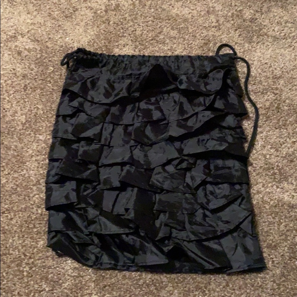 Retired Thirty One black cinch sack